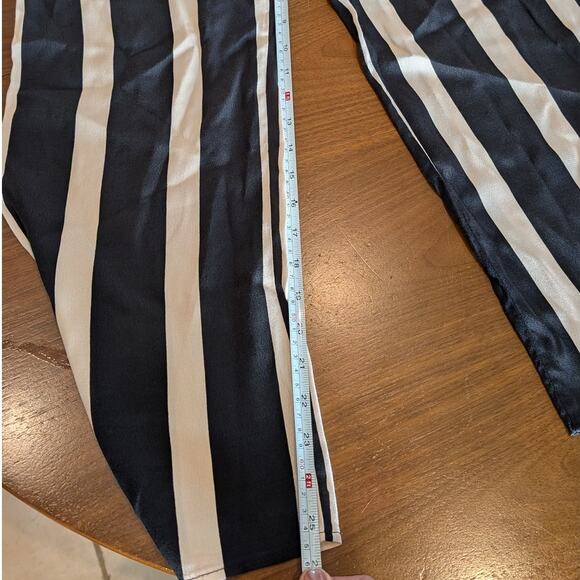 Flynn Skye Black/Cream Striped High Waist Cropped/Ankle Wide Leg Pants, size M - Picture 7 of 8
